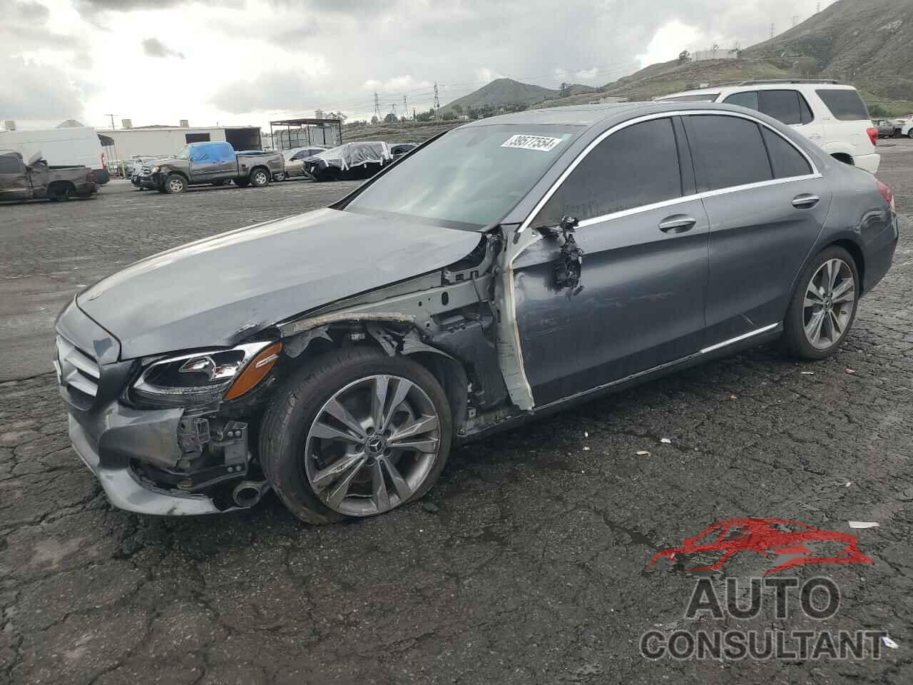 MERCEDES-BENZ C-CLASS 2018 - 55SWF4JB9JU243419