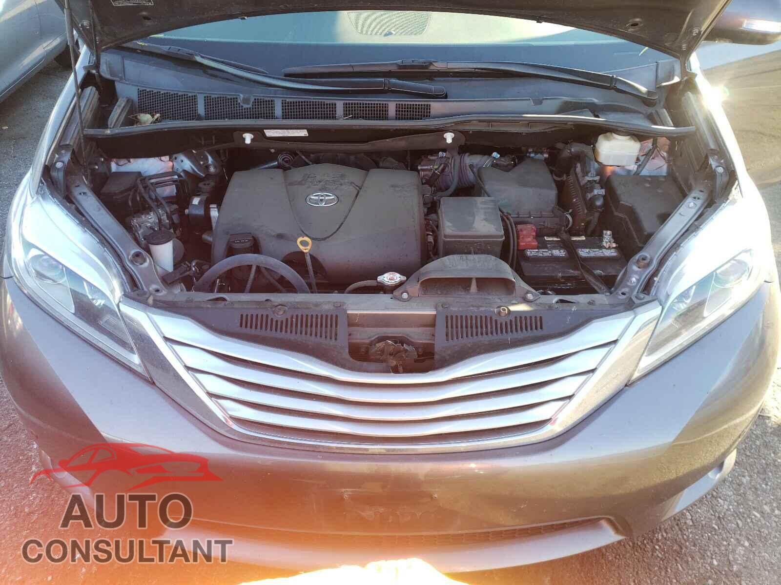 TOYOTA SIENNA 2017 - 5TDYZ3DC0HS856809