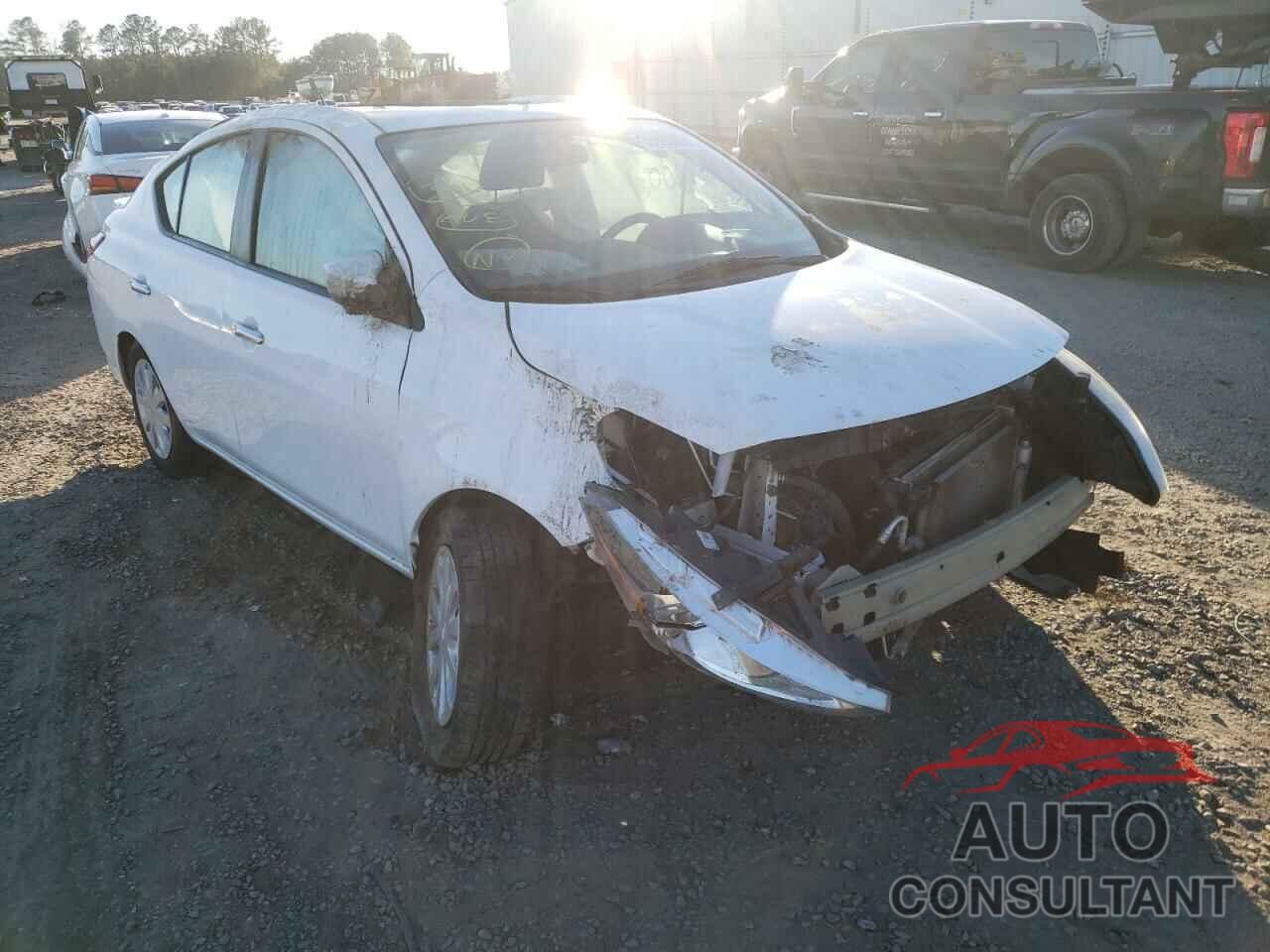 NISSAN VERSA 2019 - 3N1CN7AP3KL821086
