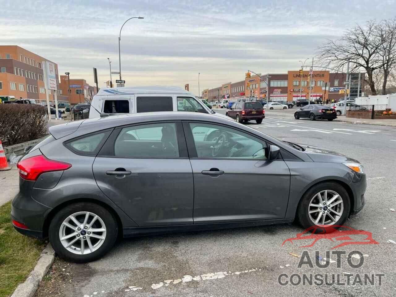 FORD FOCUS 2018 - 1FADP3K28JL317107