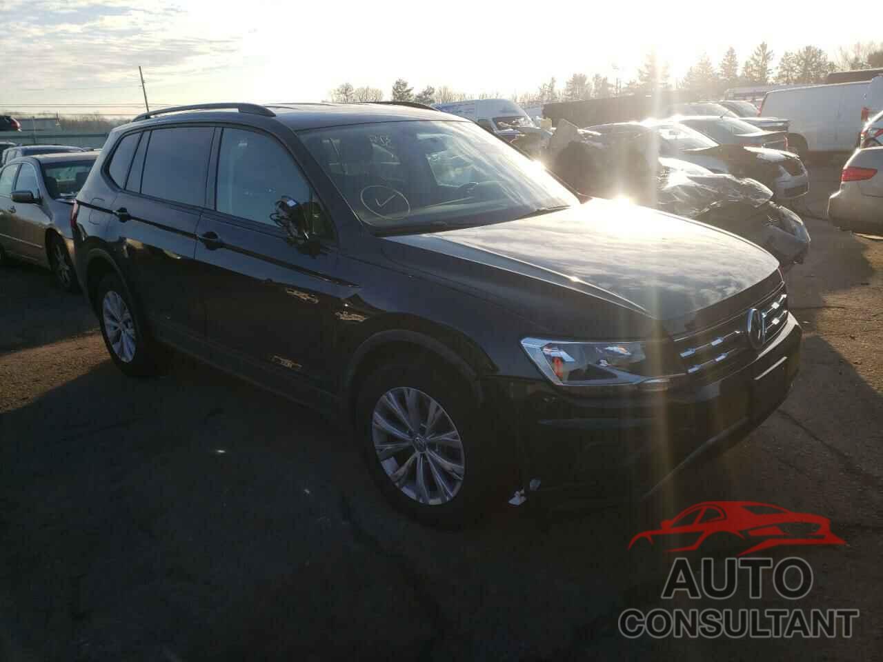 VOLKSWAGEN TIGUAN 2018 - 3VV1B7AX9JM079283