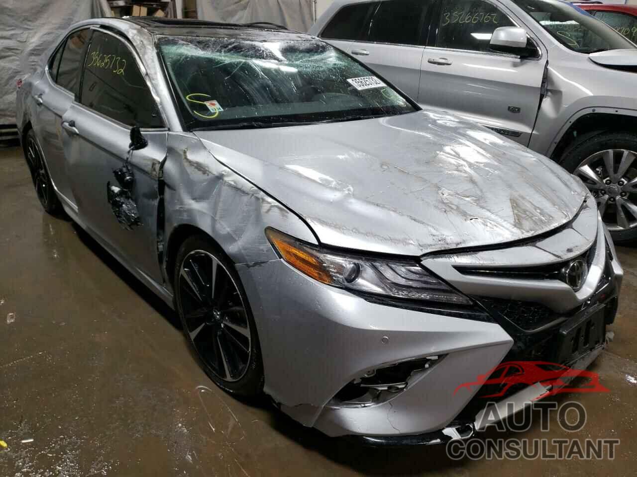 TOYOTA CAMRY 2018 - 4T1B61HK8JU112229