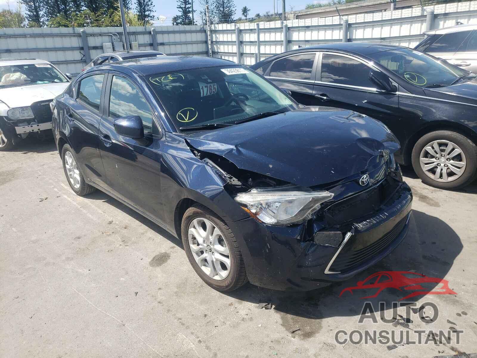 TOYOTA YARIS 2017 - 3MYDLBYV2HY180931