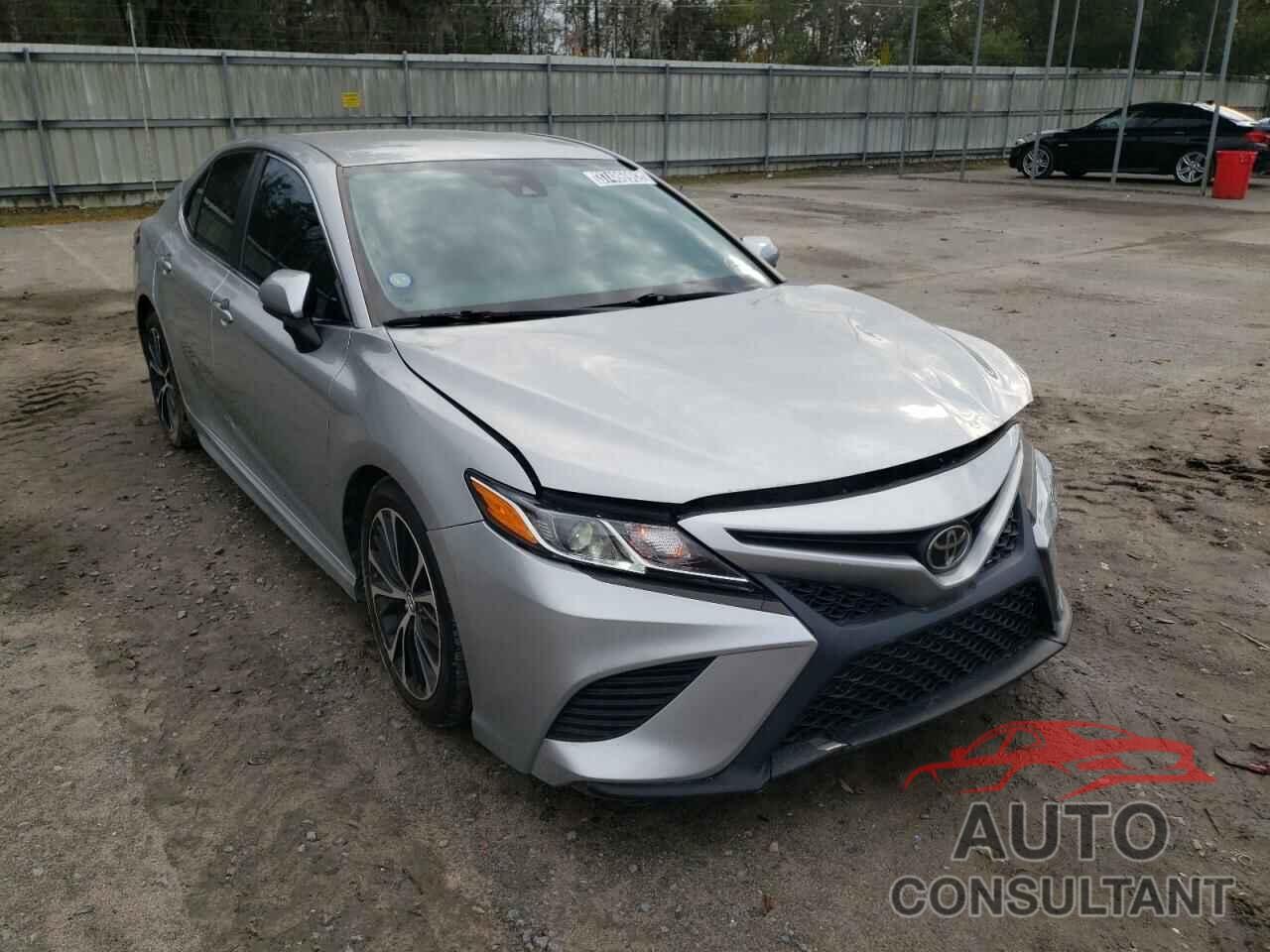 TOYOTA CAMRY 2018 - 4T1B11HK7JU517268