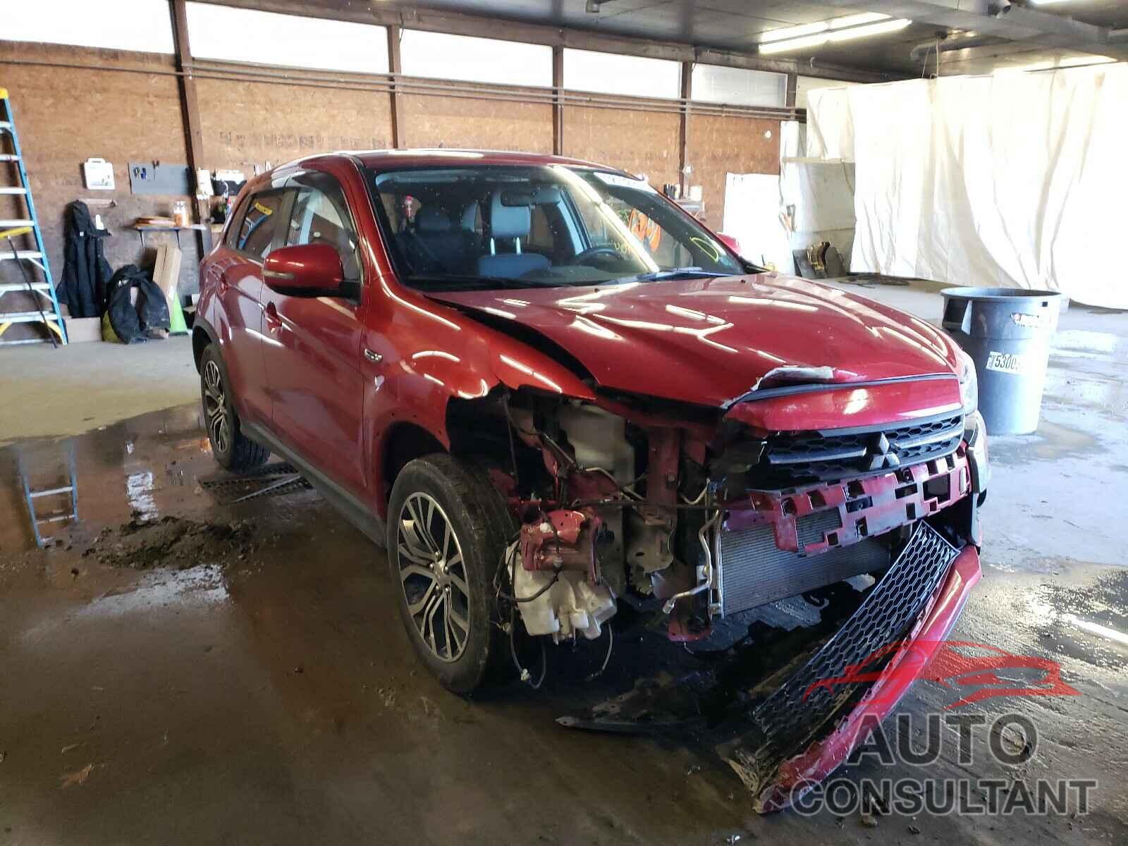 MITSUBISHI OUTLANDER 2018 - JA4AR3AW0JU021417