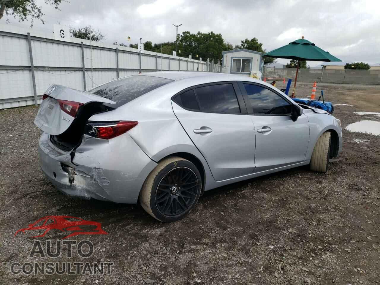 MAZDA 3 2017 - 3MZBN1U7XHM112267