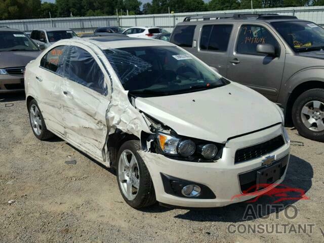 CHEVROLET SONIC 2015 - 1G1JE5SB6F4136158