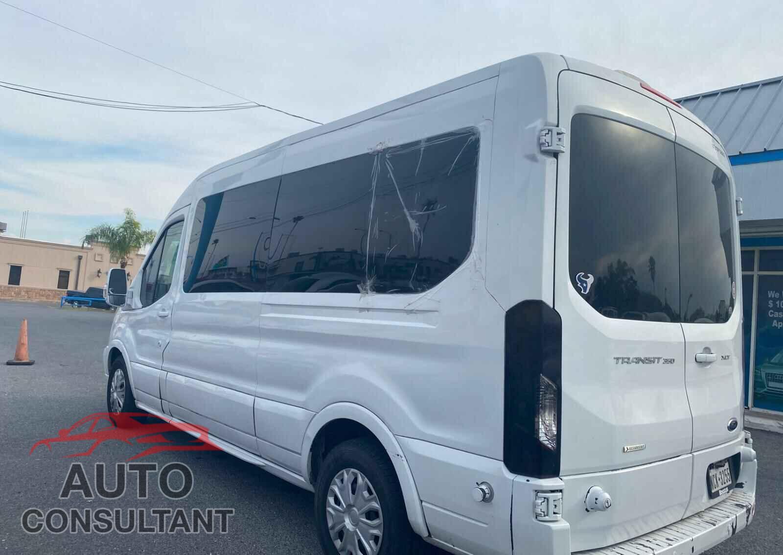 FORD TRANSIT CO 2015 - 1HGCV1F18JA154392