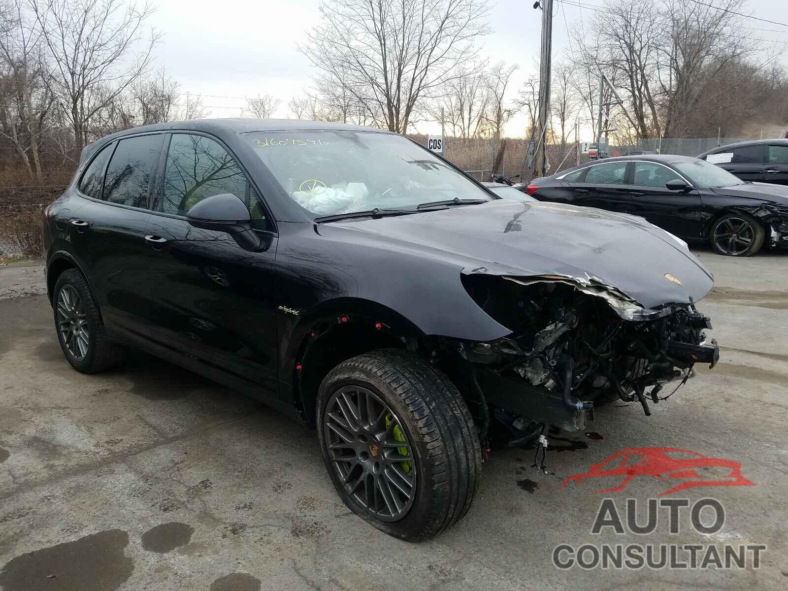 PORSCHE CAYENNE 2017 - WP1AE2A23HLA75110