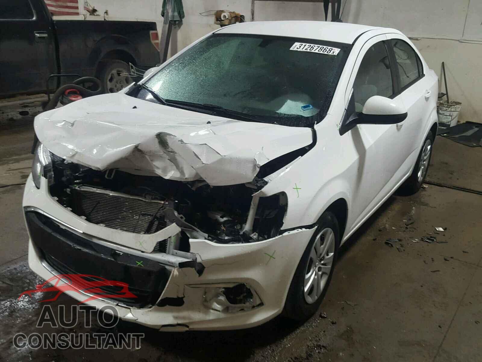 CHEVROLET SONIC 2017 - 1G1JB5SH7H4112953