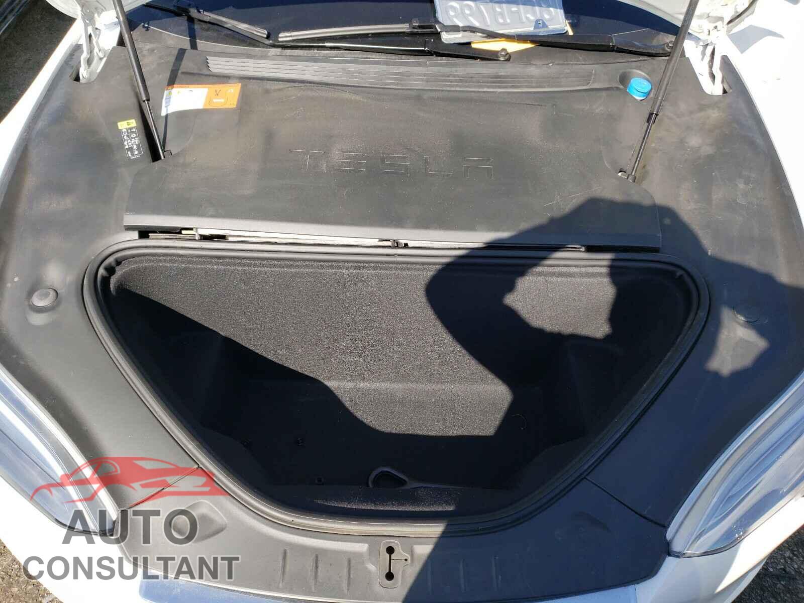 TESLA MODEL S 2017 - 5YJSA1E2XHF229840