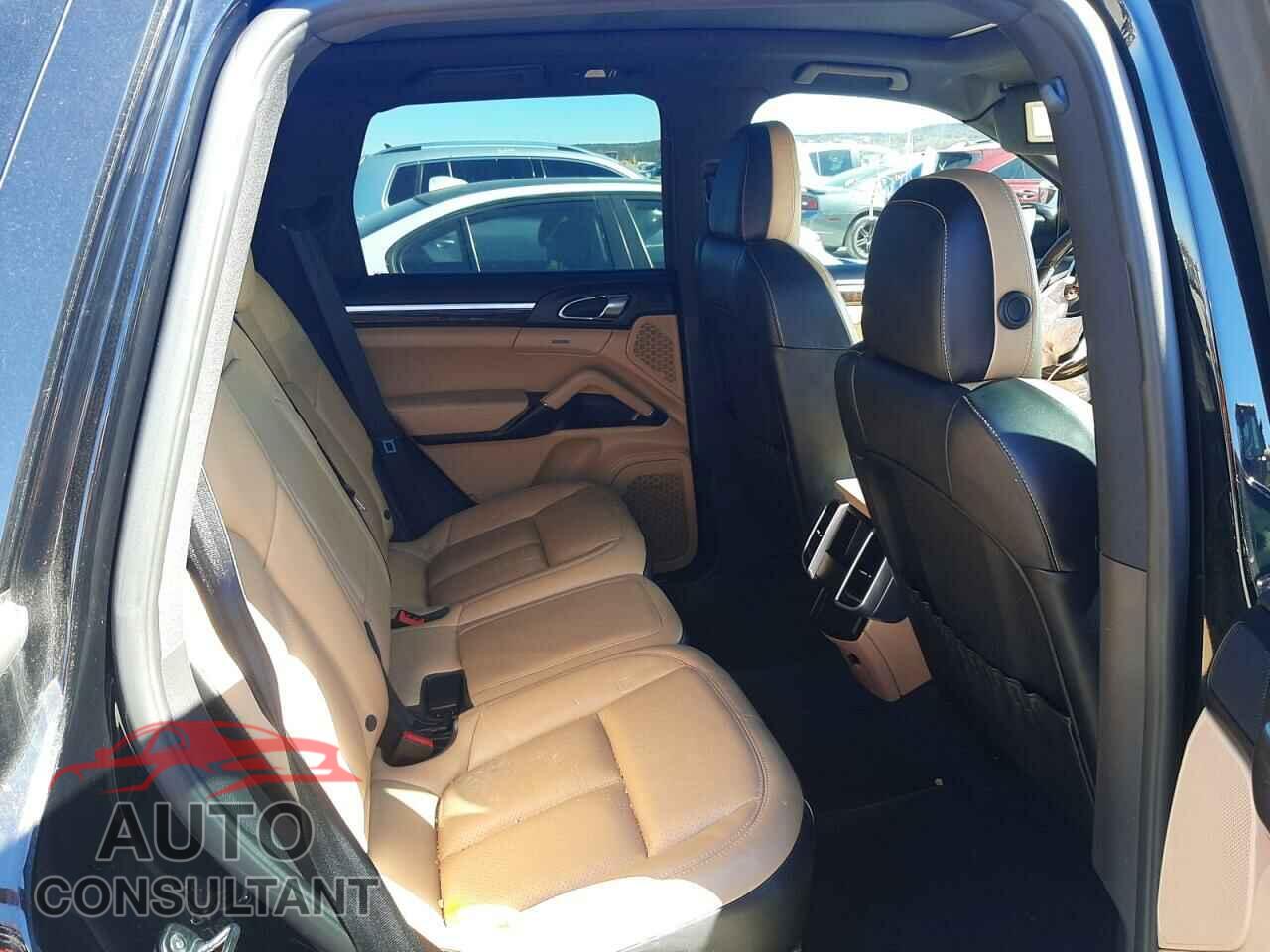 PORSCHE CAYENNE 2016 - WP1AB2A26GLA93043