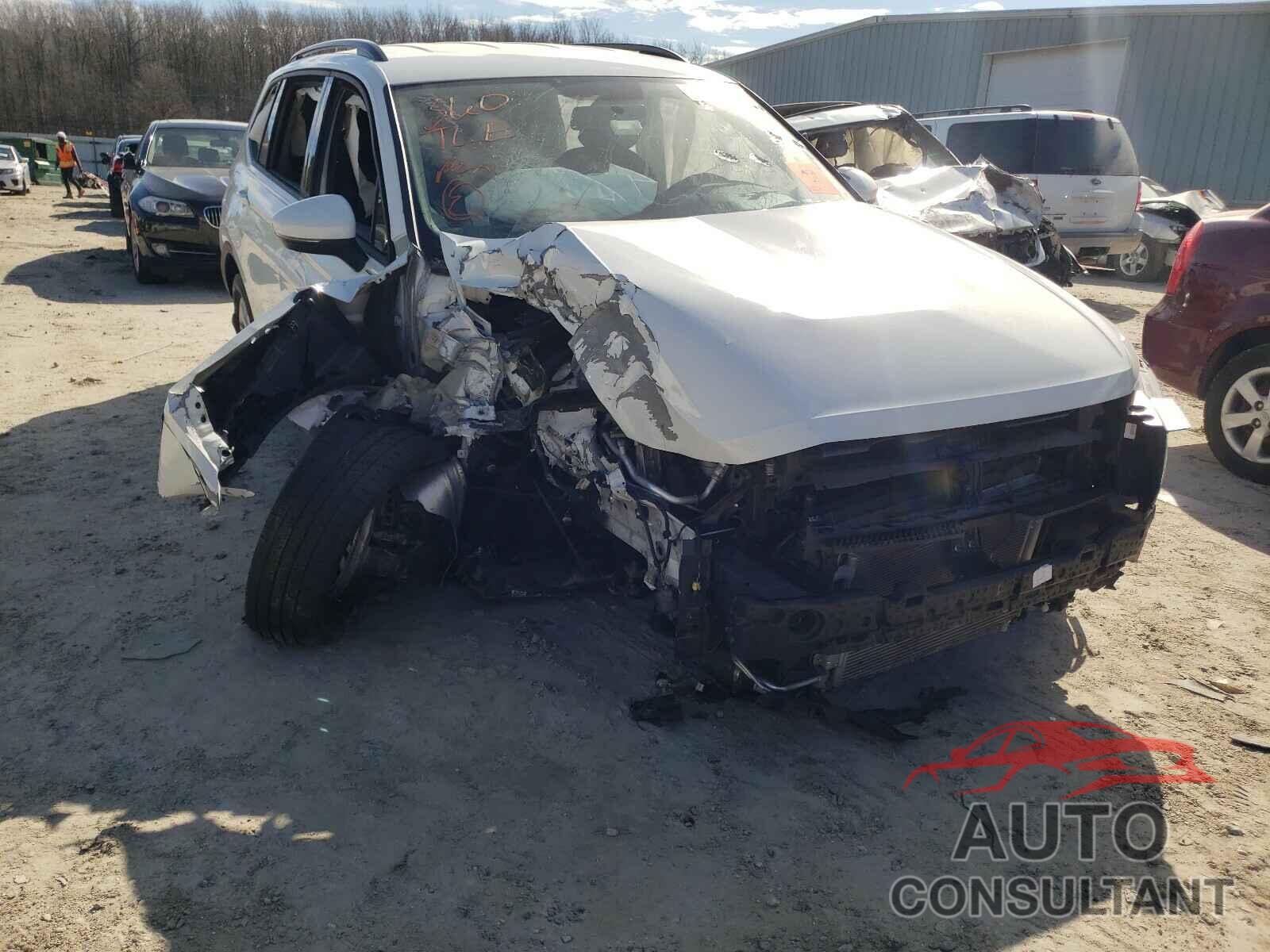 VOLKSWAGEN TIGUAN 2019 - 3VV0B7AX3KM086839