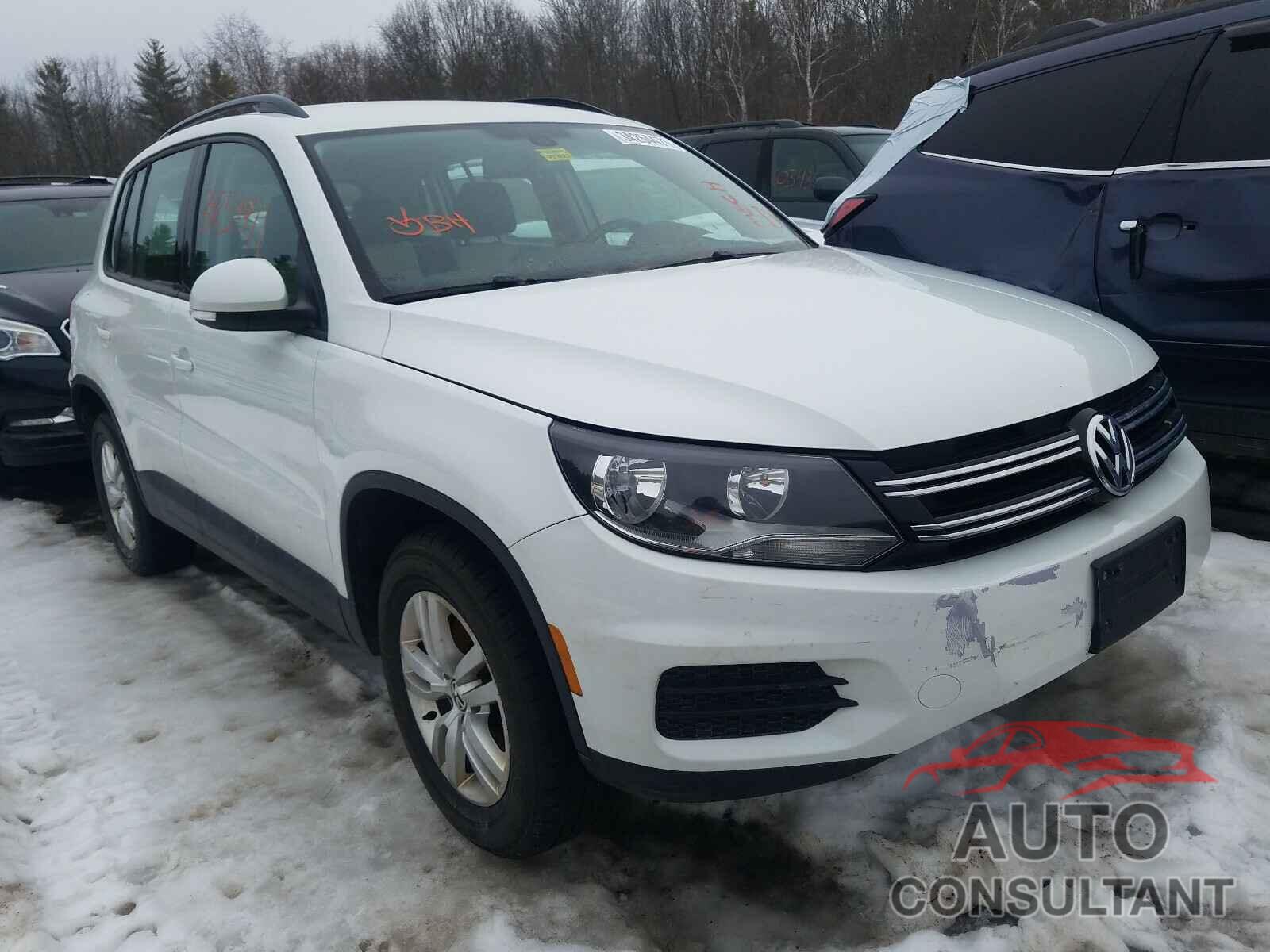 VOLKSWAGEN TIGUAN 2016 - WVGBV7AX9GW600047
