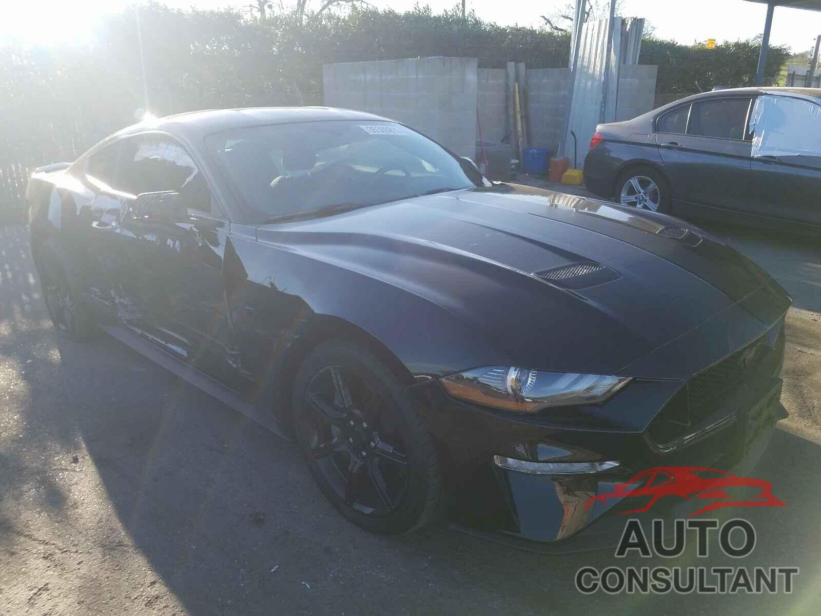 FORD MUSTANG 2018 - 1FA6P8CF0J5180918