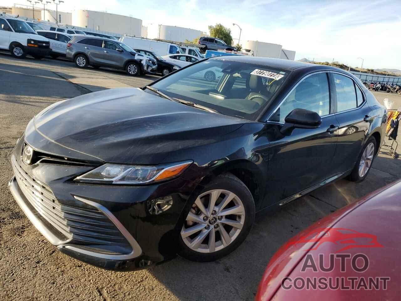 TOYOTA CAMRY 2022 - 4T1C11AK6NU030812