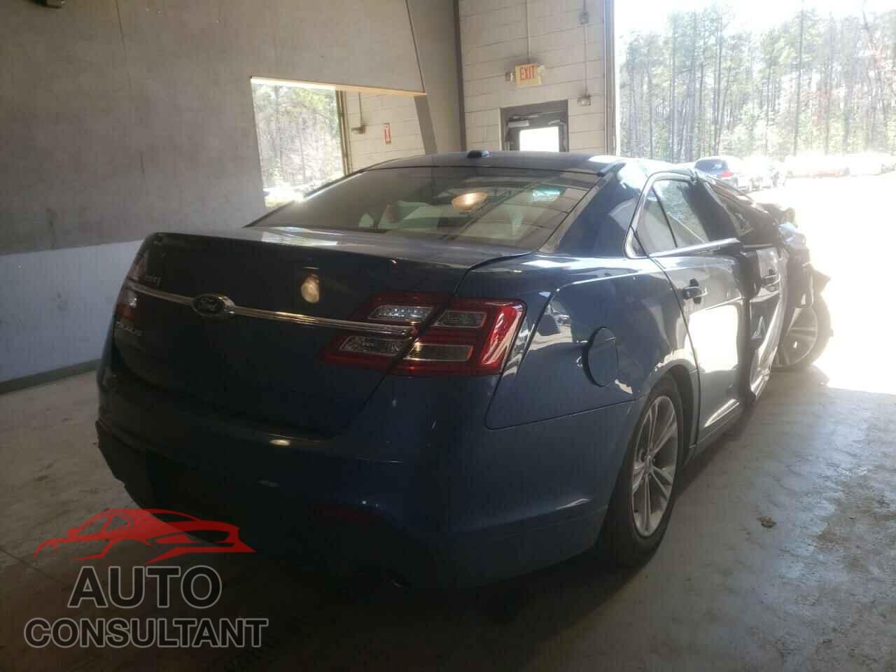 FORD TAURUS 2018 - 1FAHP2D87JG102940