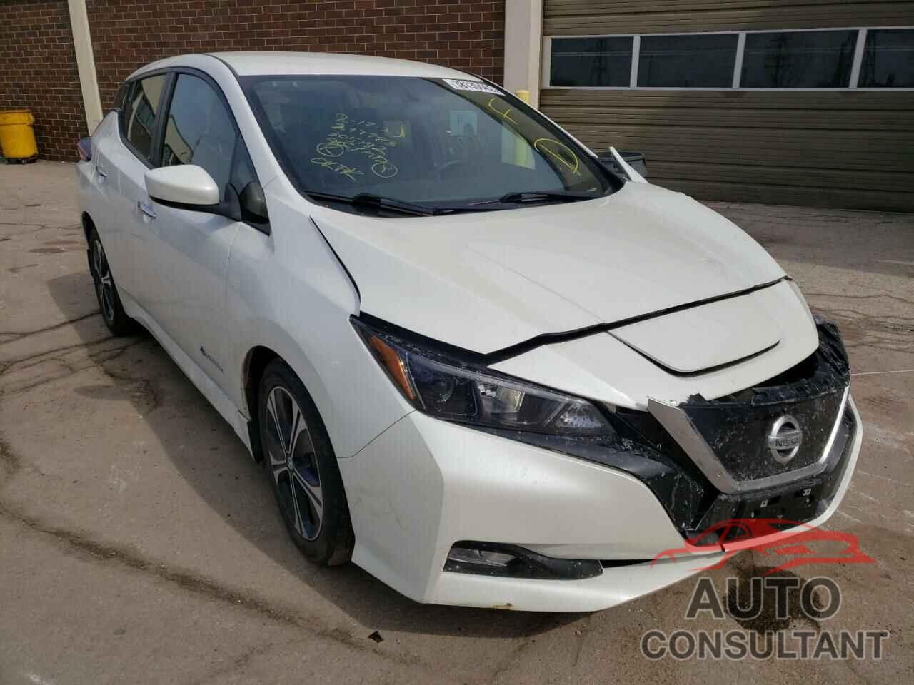NISSAN LEAF 2018 - 1N4AZ1CP1JC305182