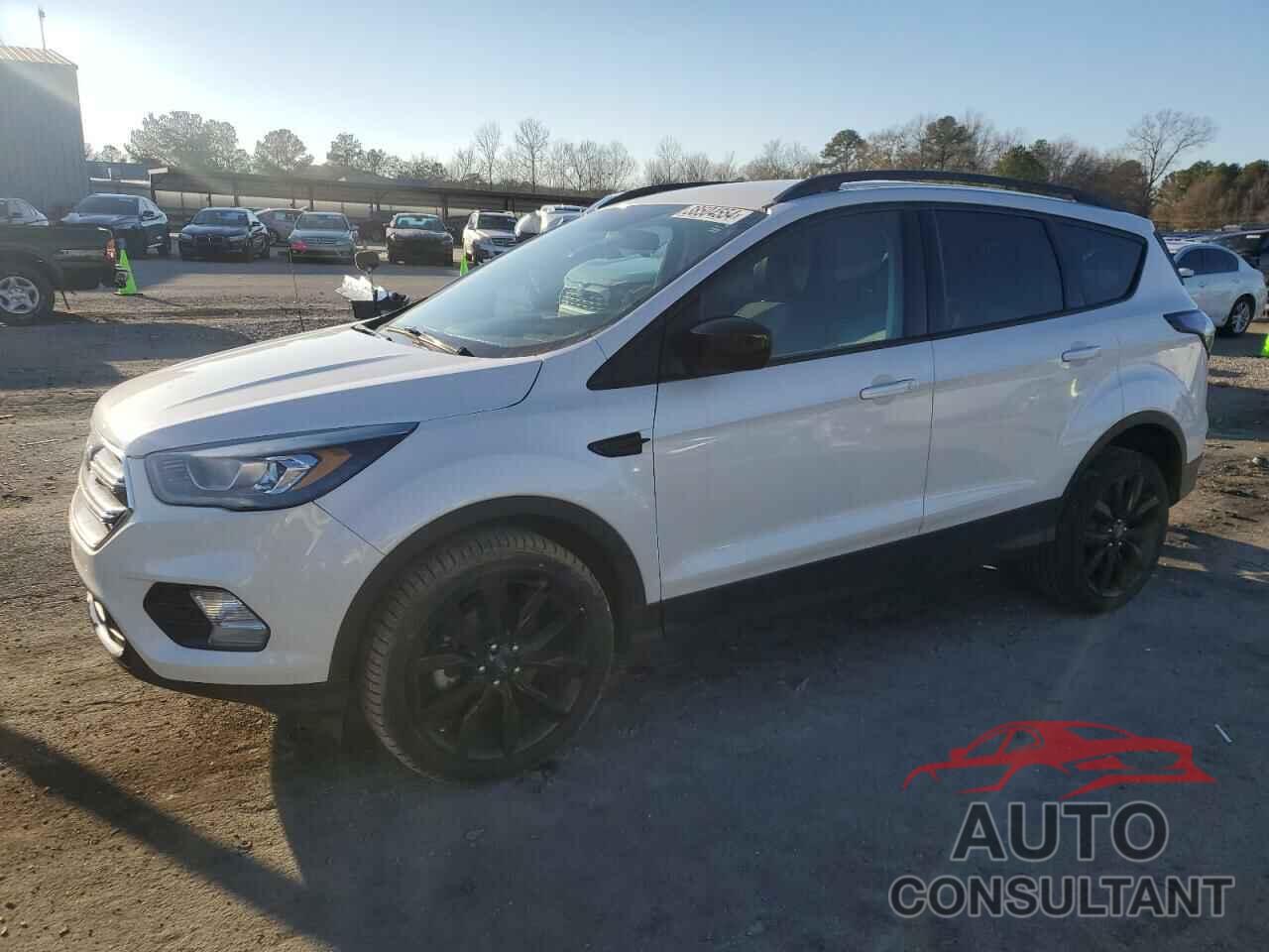FORD ESCAPE 2018 - 1FMCU0GDXJUD15212