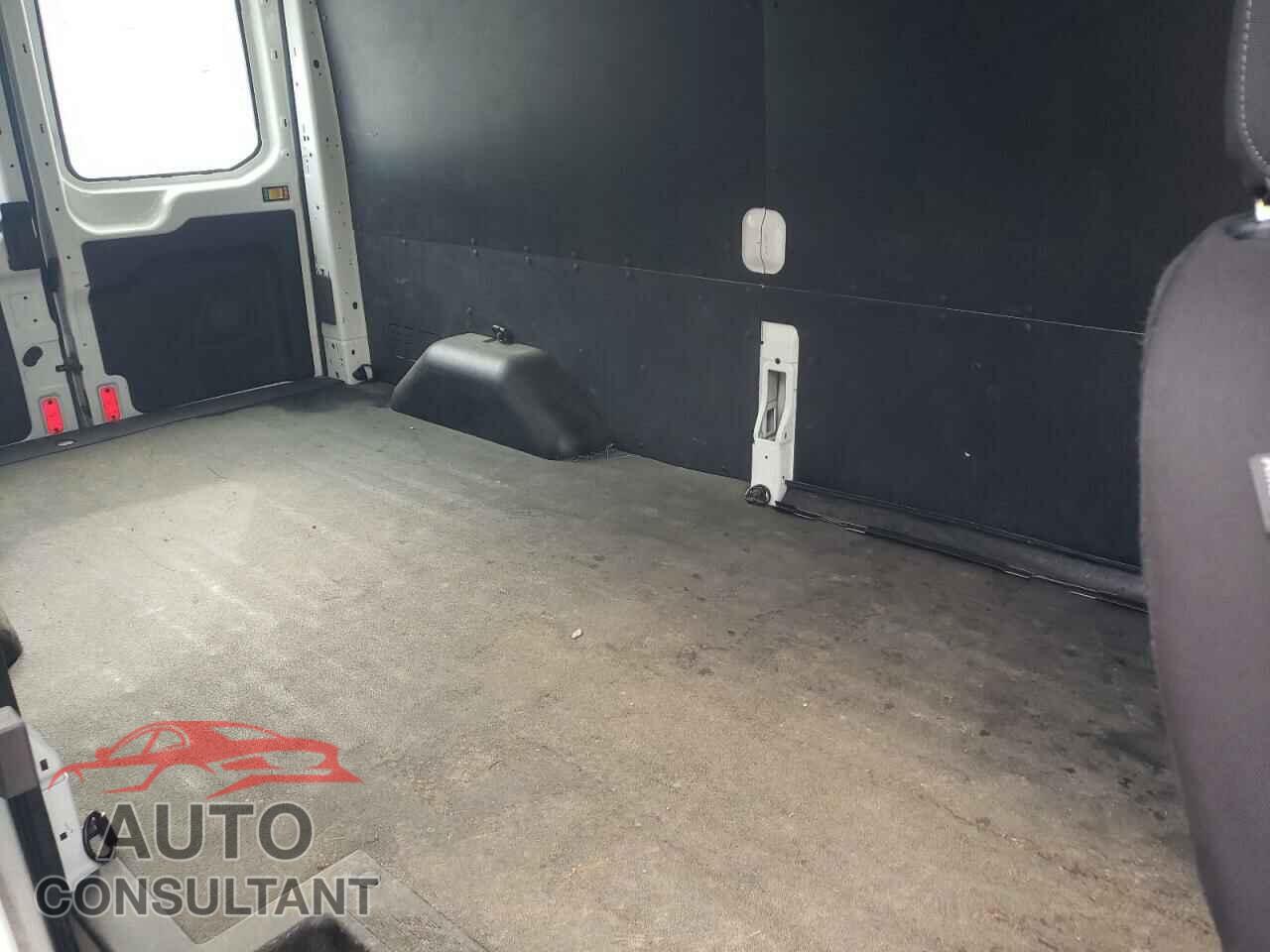 FORD TRANSIT CO 2020 - 1FTBR2C82LKA41086