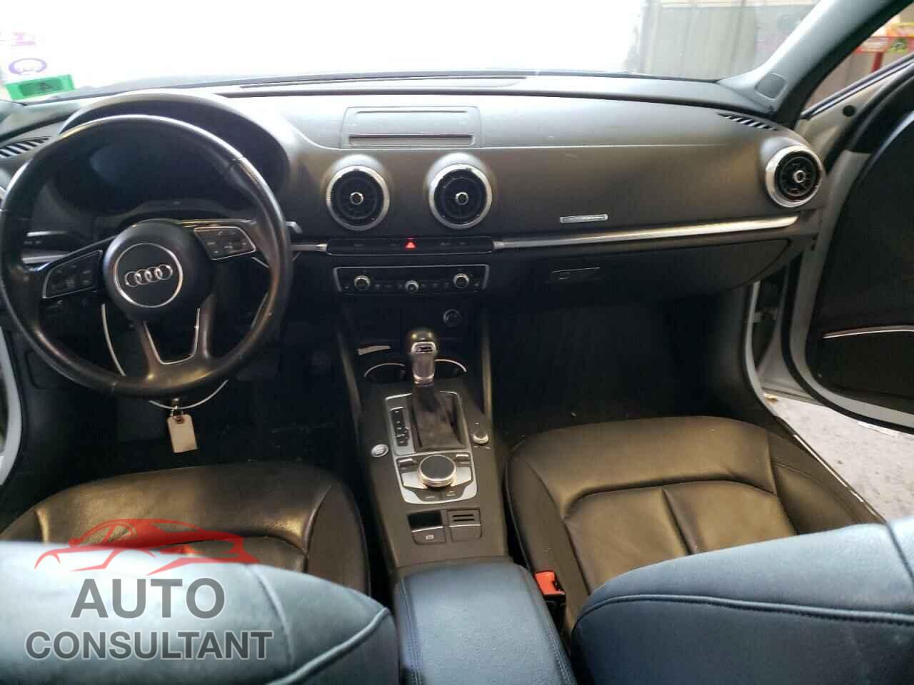 AUDI A3 2018 - WAUJ8GFF6J1042151