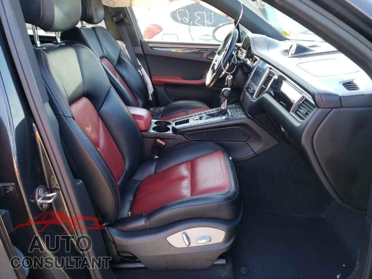 PORSCHE MACAN 2018 - WP1AA2A56JLB00318