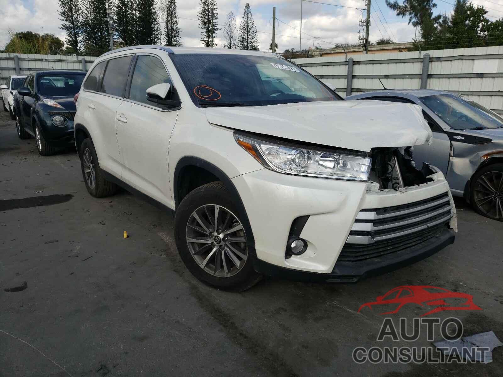 TOYOTA HIGHLANDER 2019 - 5TDKZRFH0KS573951