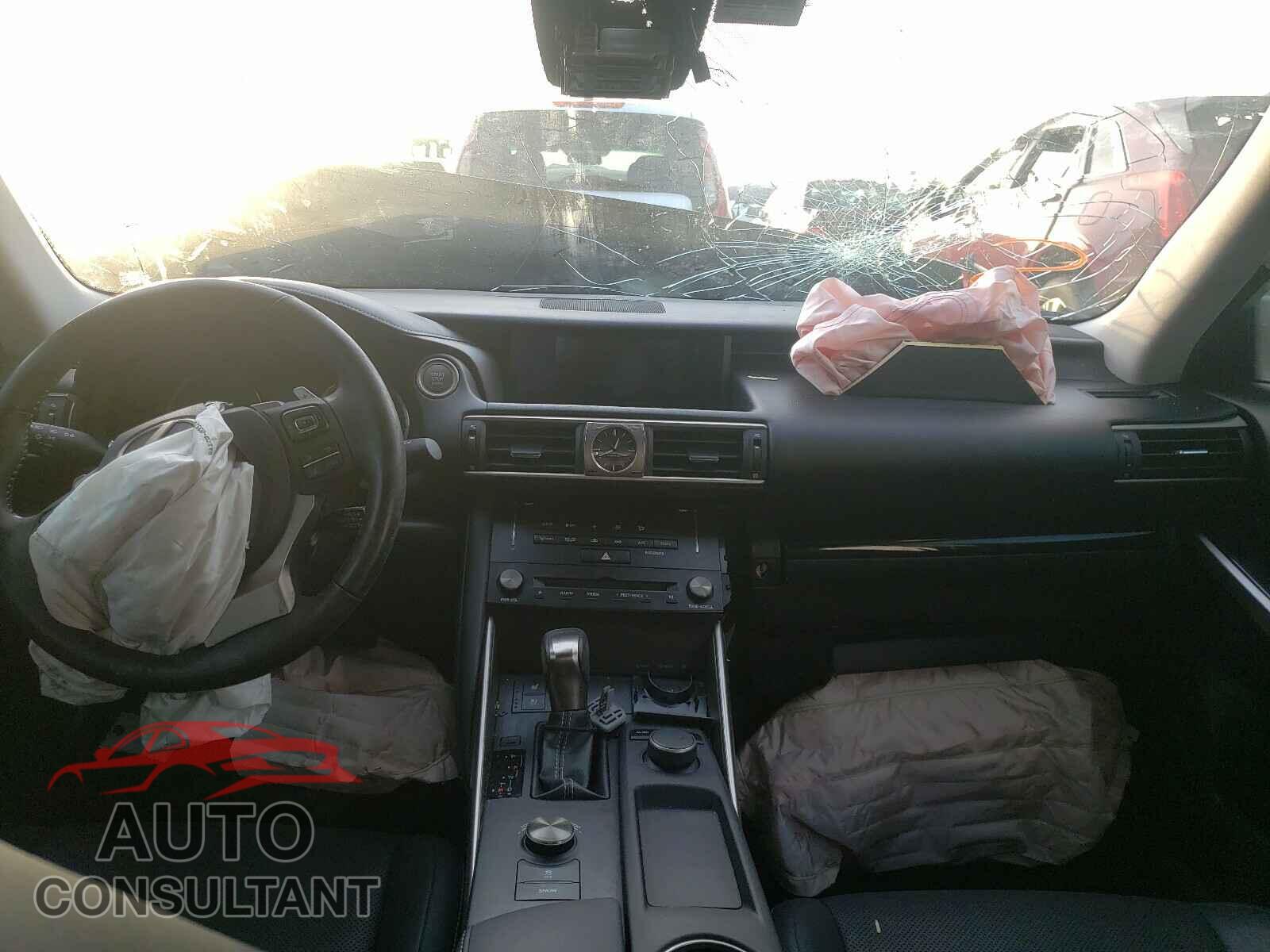LEXUS IS 2017 - JTHBA1D28H5039536