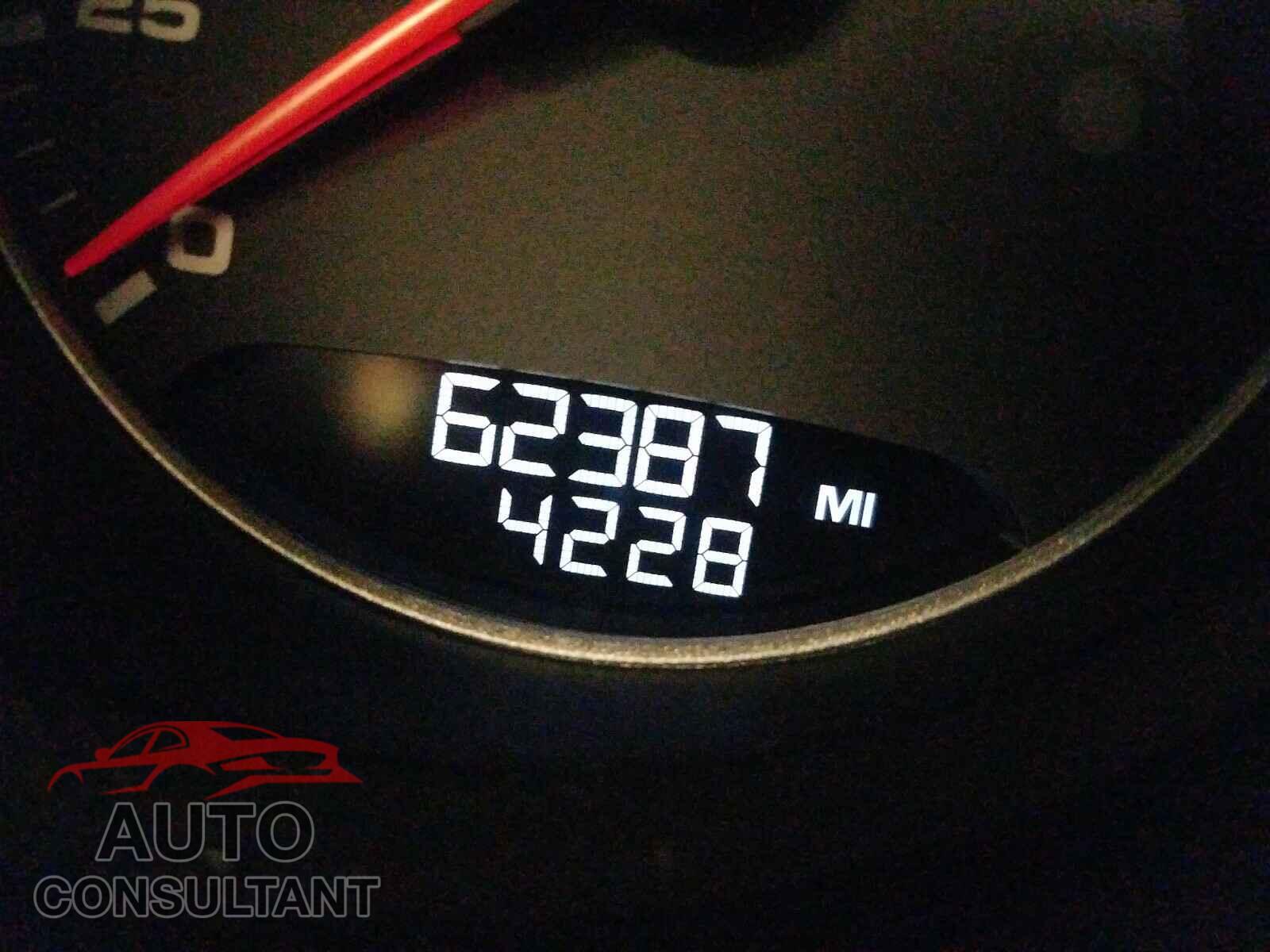PORSCHE CAYENNE 2016 - WP1AA2A29GKA11315