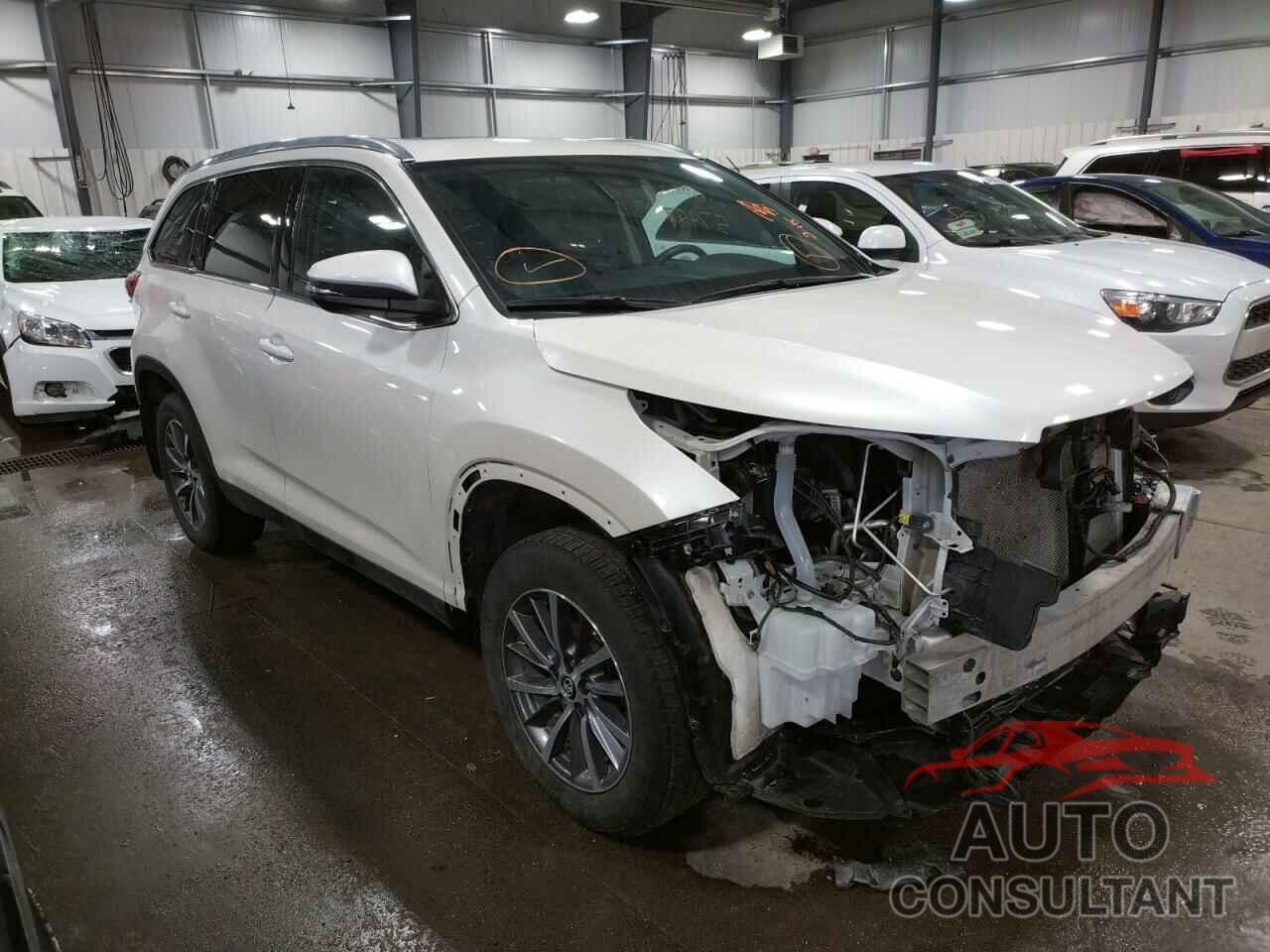 TOYOTA HIGHLANDER 2019 - 5TDJZRFH7KS621702