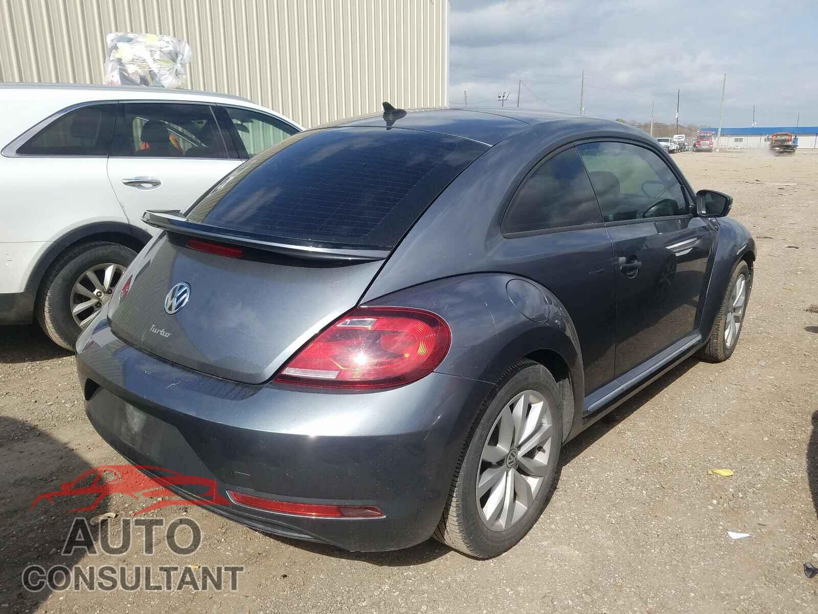 VOLKSWAGEN BEETLE 2017 - 3VWF17AT9HM627486