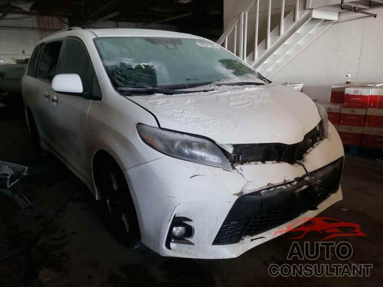 TOYOTA SIENNA 2019 - 5TDXZ3DC1KS990862