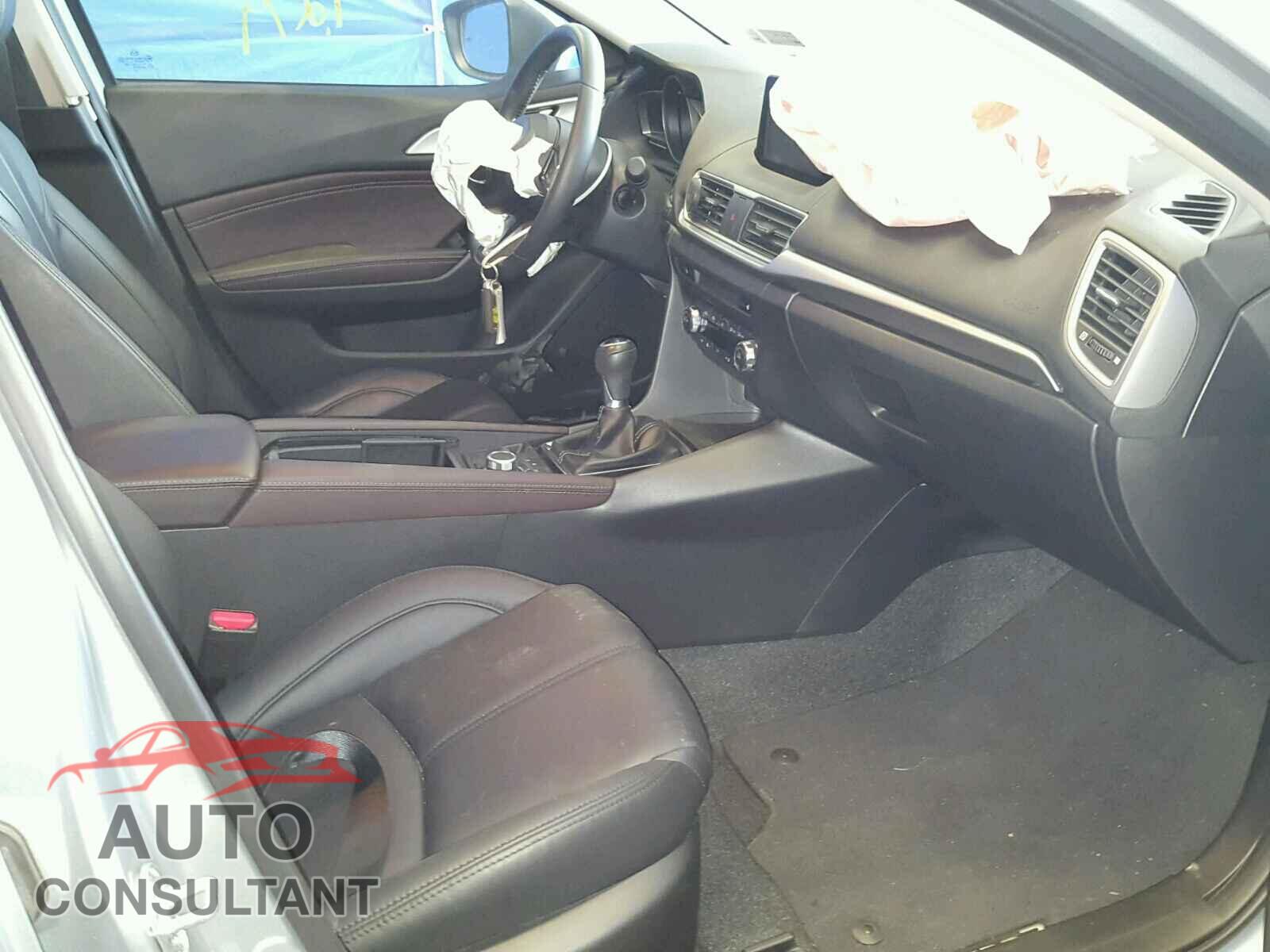 MAZDA 3 2017 - JM1BN1L3XH1102093
