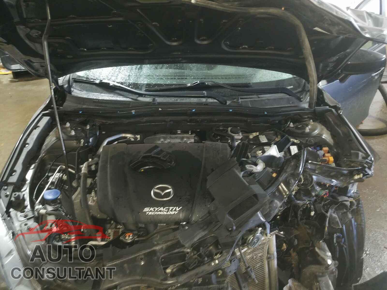 MAZDA 3 2018 - 3MZBN1U7XJM272025