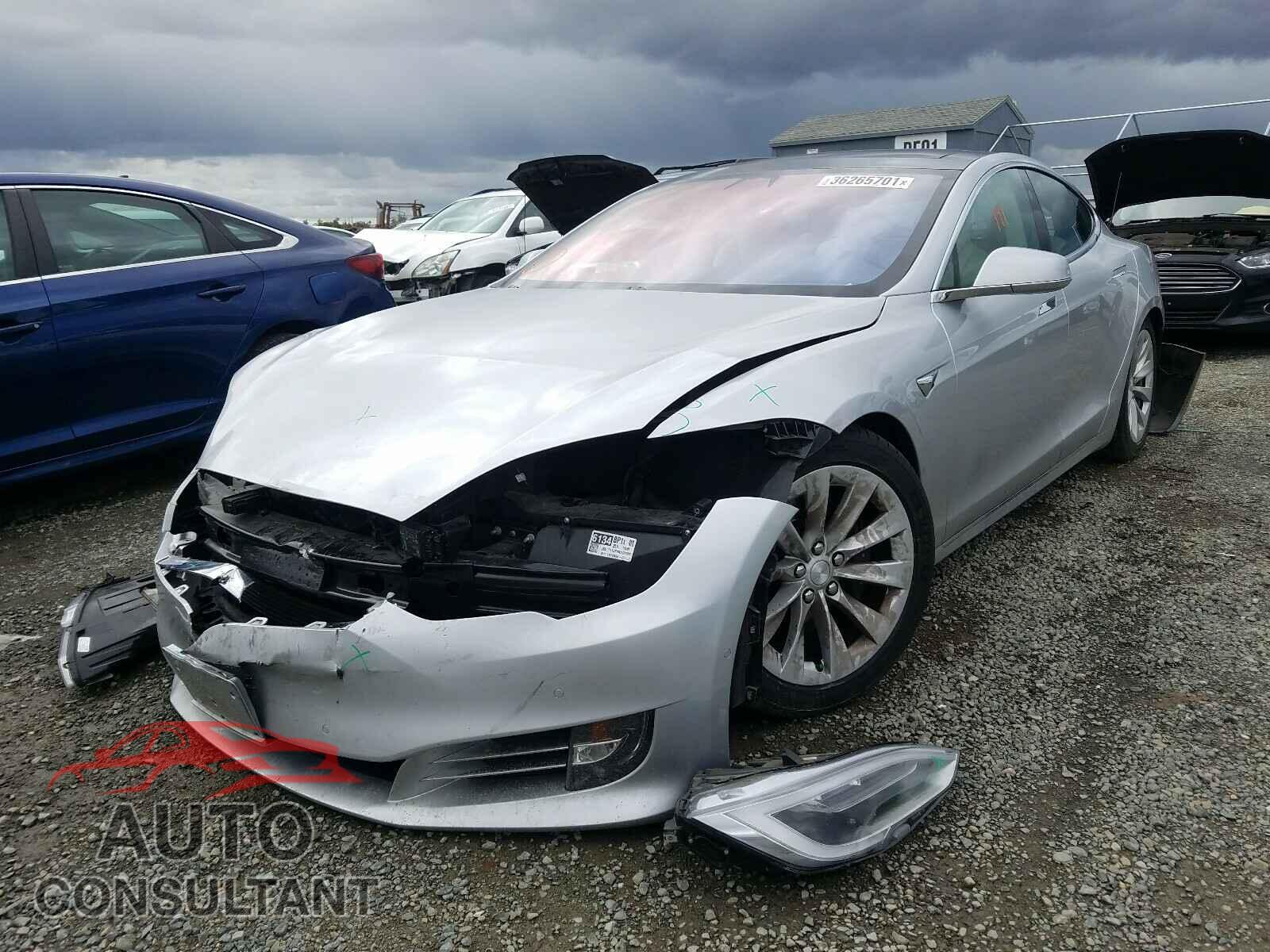 TESLA MODEL S 2017 - 5YJSA1E17HF221427