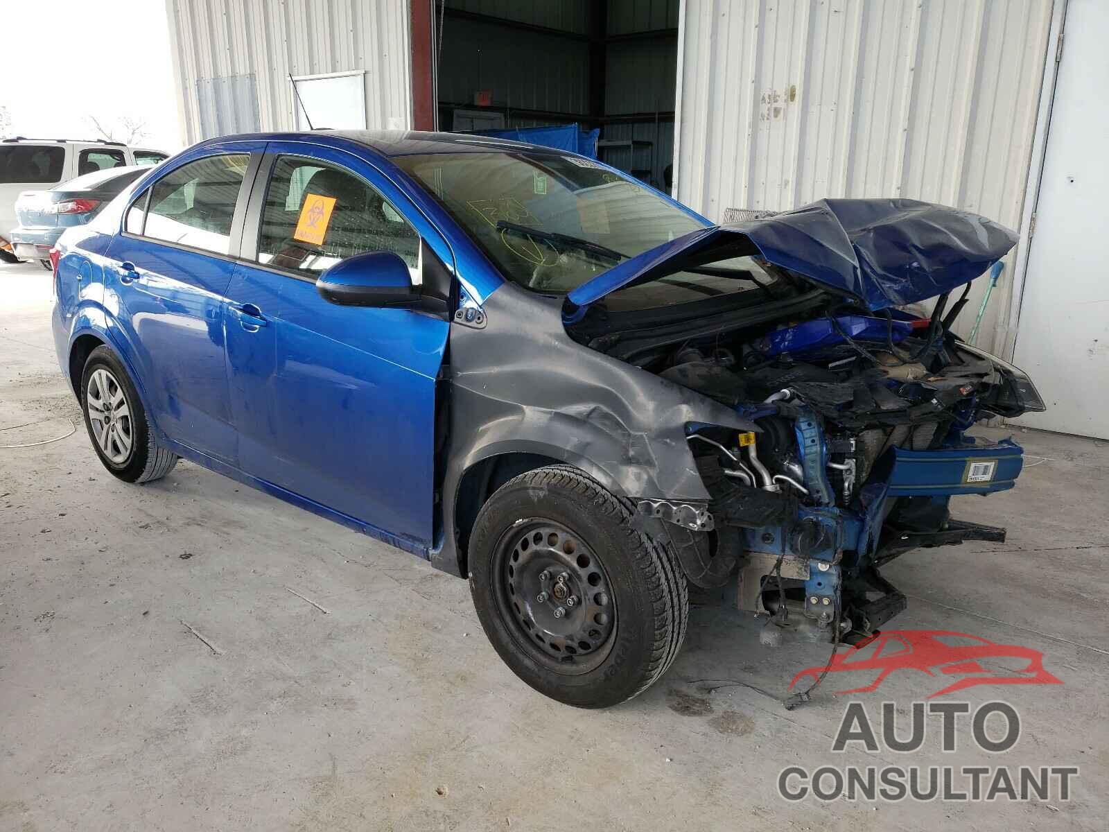 CHEVROLET SONIC 2018 - 1G1JA5SH8J4122626