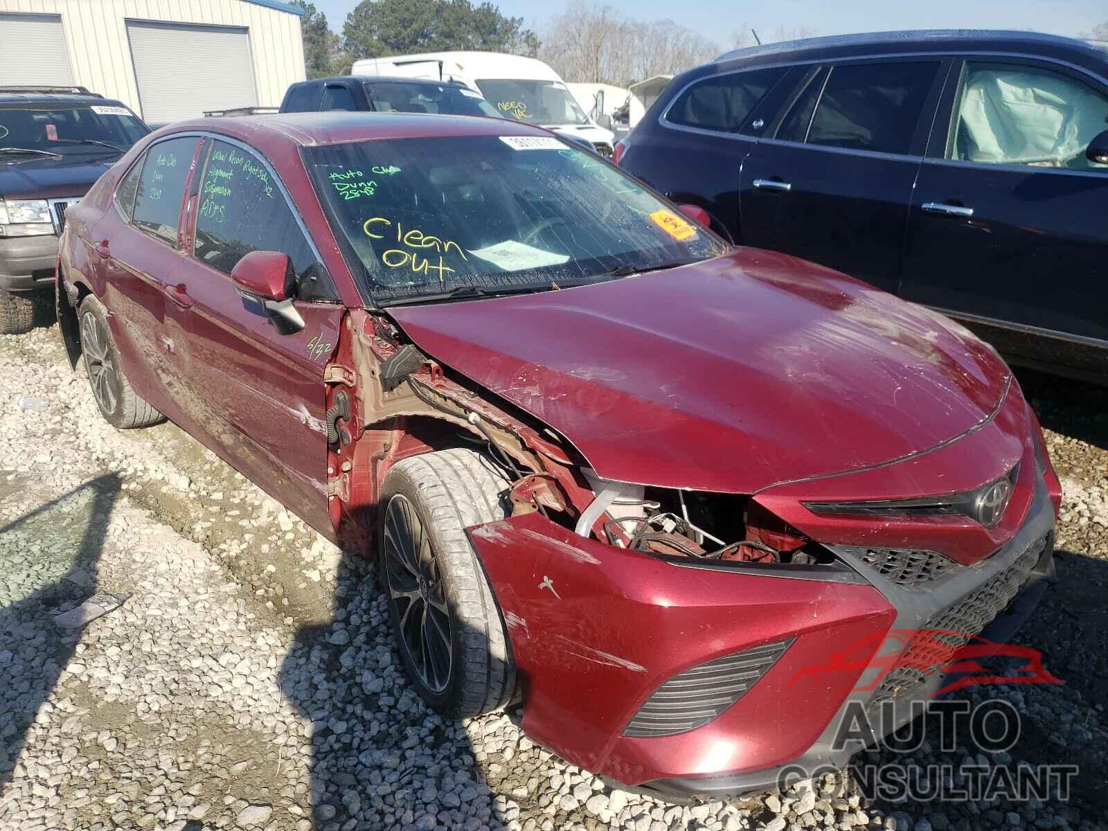 TOYOTA CAMRY 2018 - 4T1B11HK6JU530531