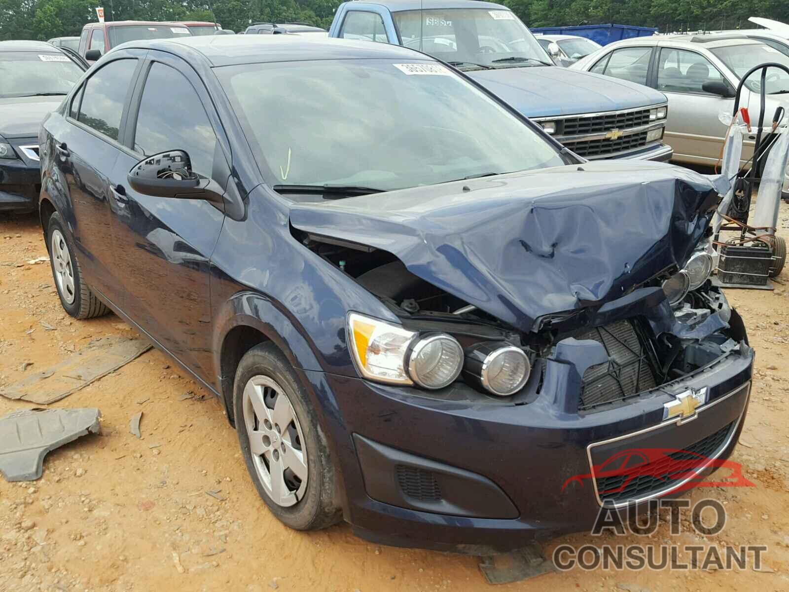 CHEVROLET SONIC 2016 - 1G1JA5SH7G4123565
