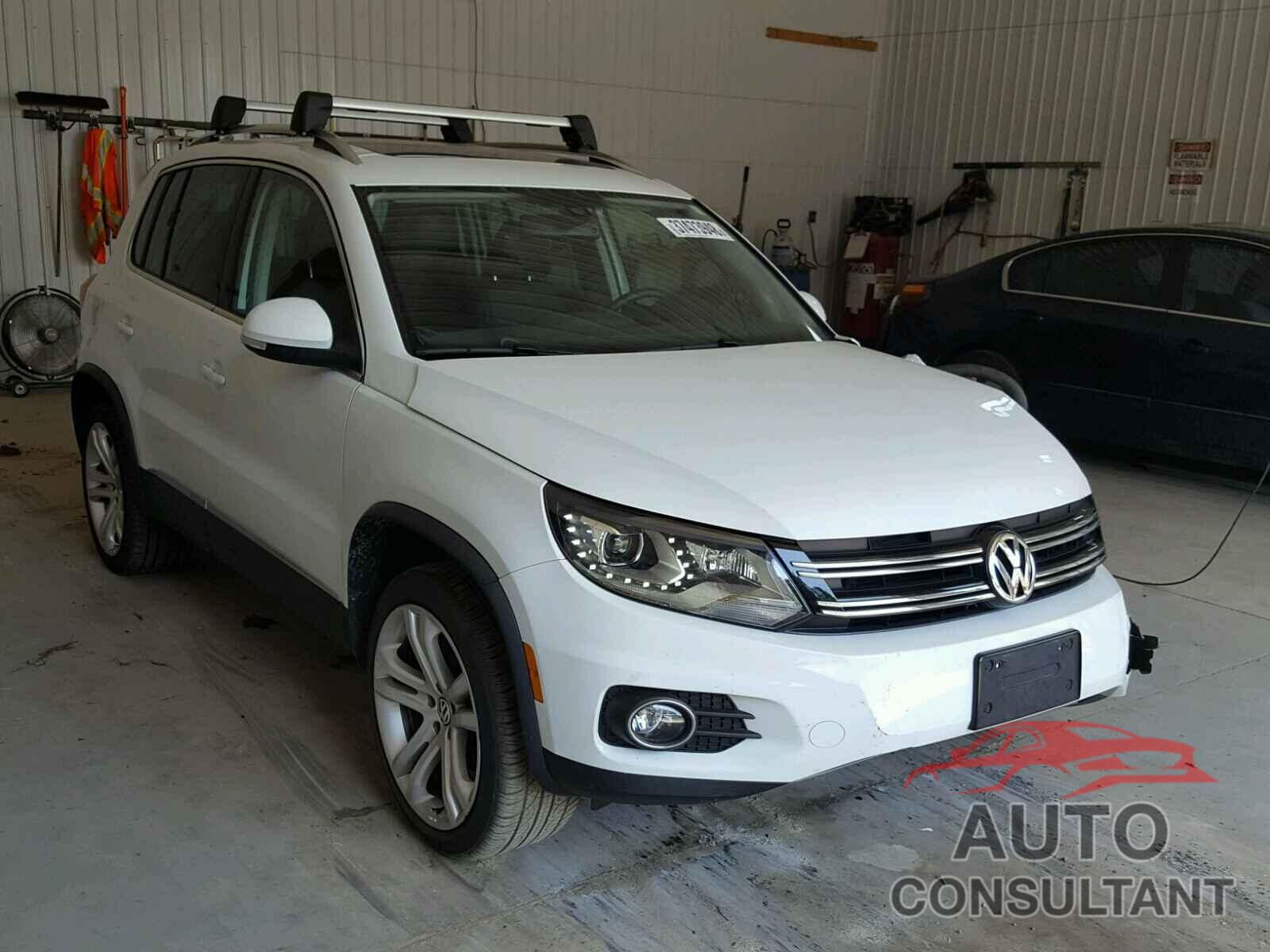 VOLKSWAGEN TIGUAN 2016 - WVGAV7AXXGW595503