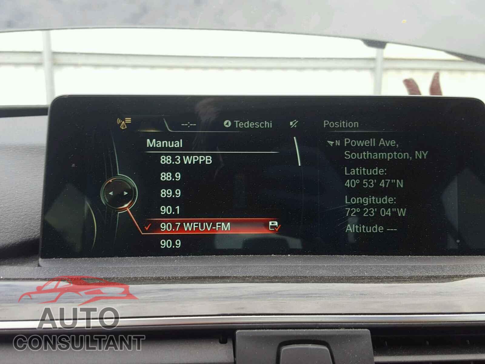 BMW 3 SERIES 2016 - WBA8E3G51GNU05186