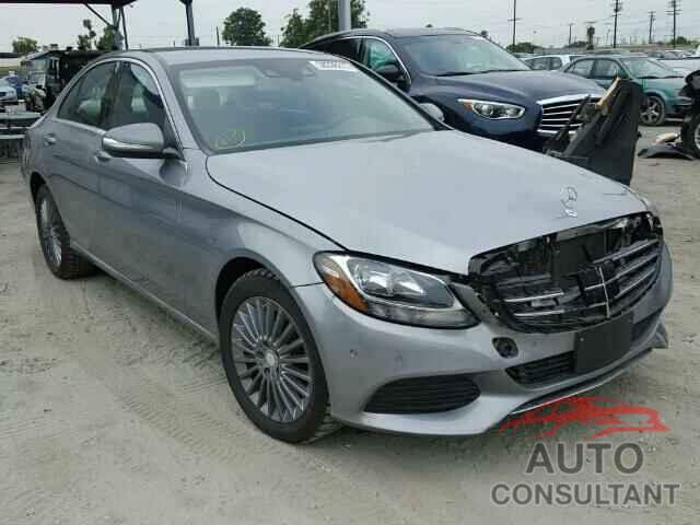 MERCEDES-BENZ C300 2015 - 55SWF4KB3FU070504