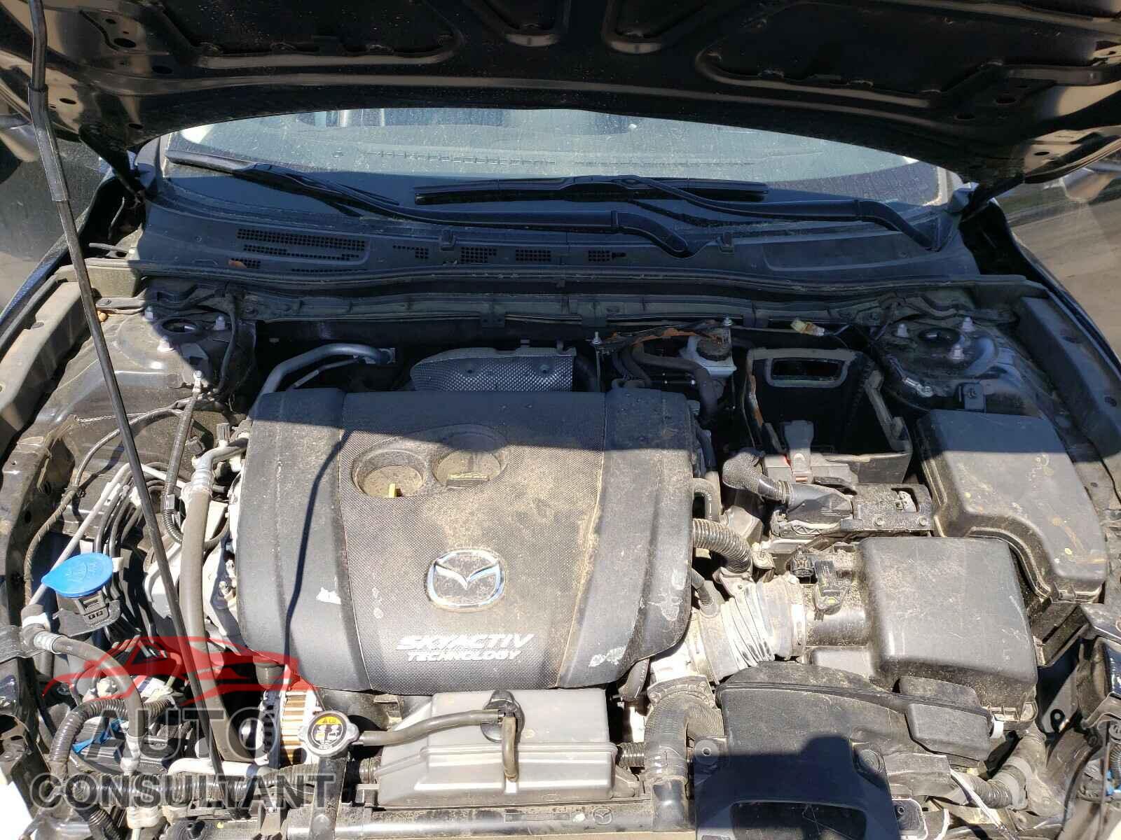 MAZDA 3 2018 - 3MZBN1W37JM261140