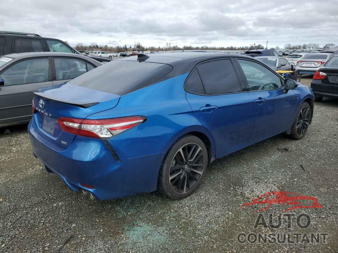 TOYOTA CAMRY 2018 - 4T1B61HK5JU106369