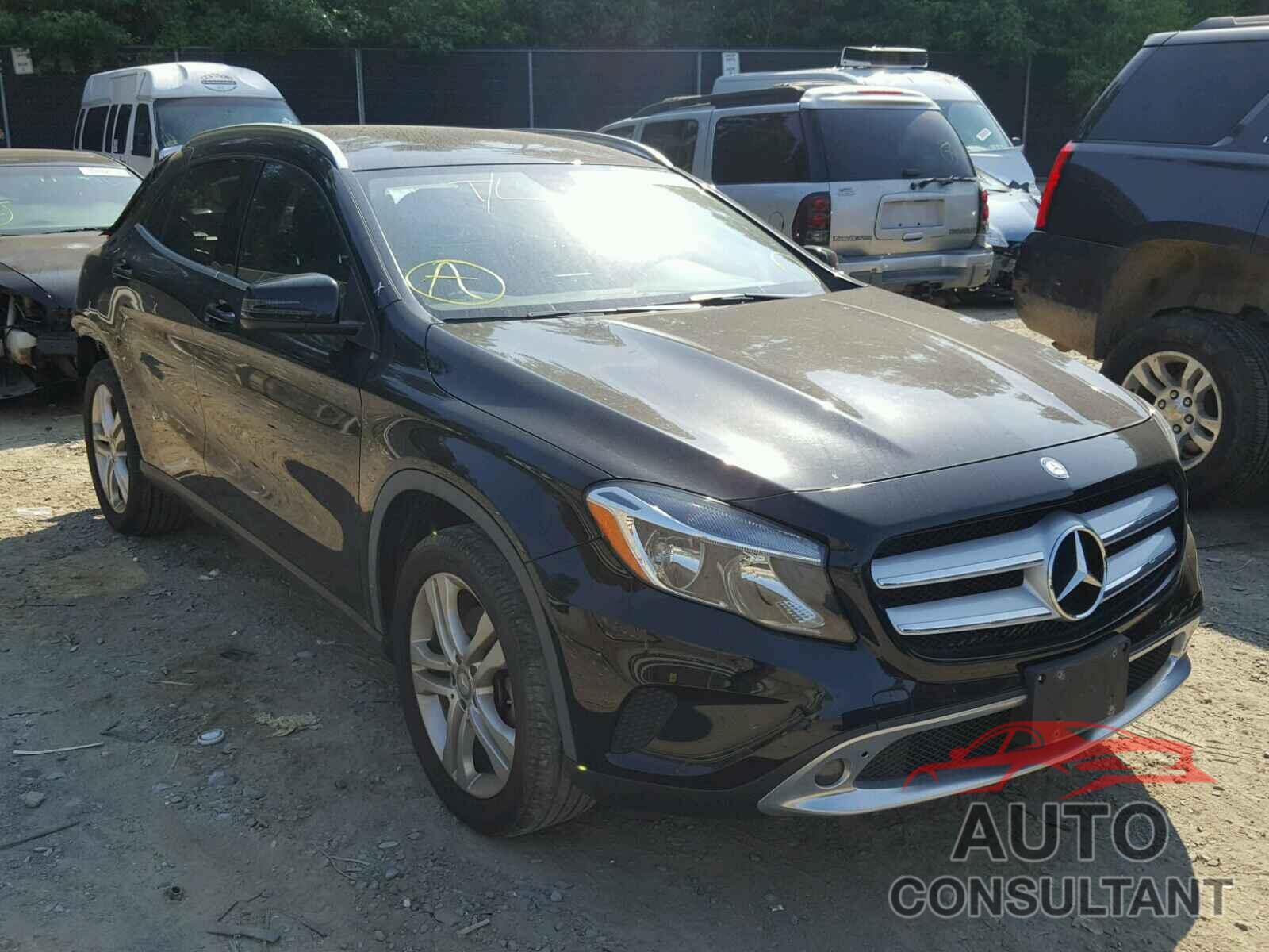 MERCEDES-BENZ GLA 250 4MATIC 2015 - WDCTG4GB6FJ066461
