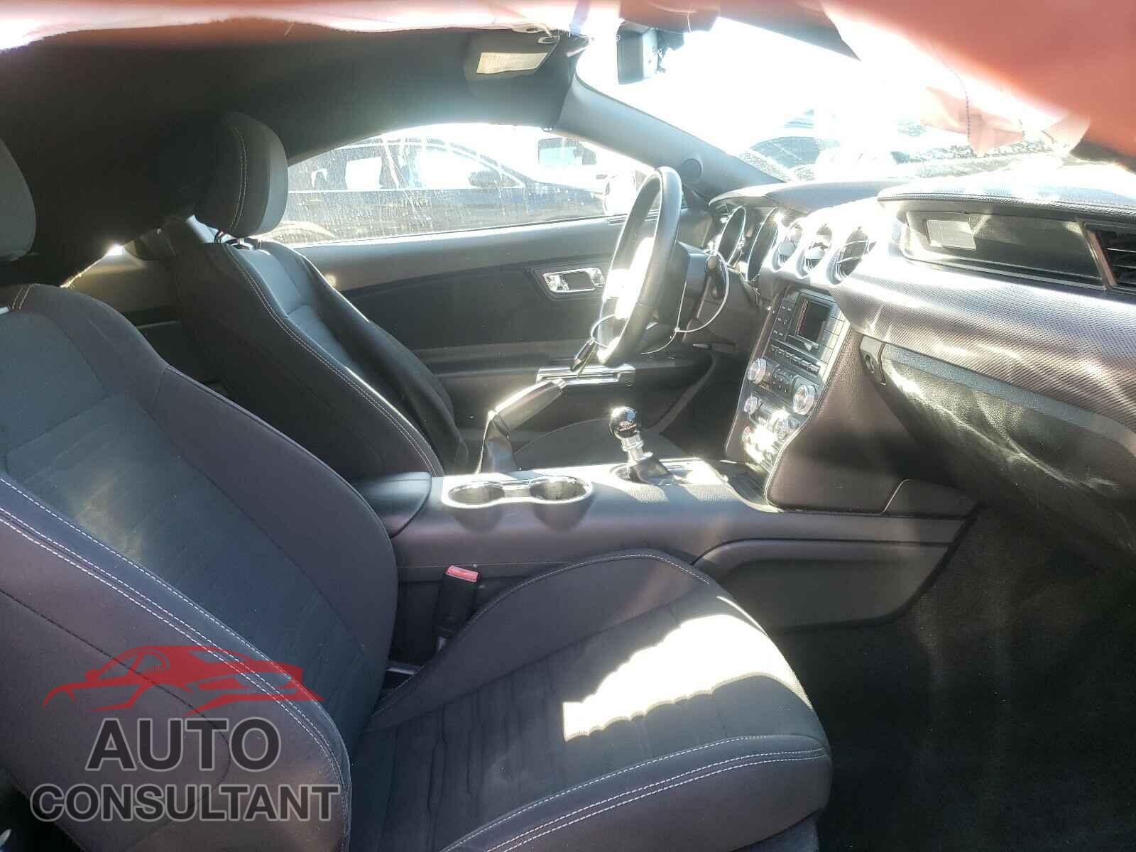 FORD MUSTANG 2017 - 1FA6P8CFXH5250788