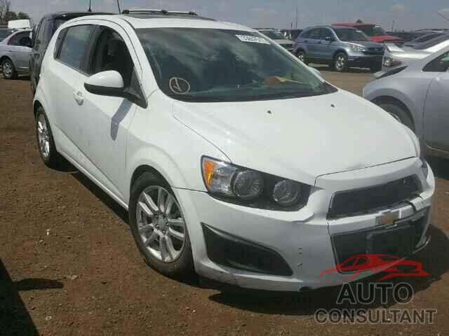 CHEVROLET SONIC 2015 - 1G1JD6SB8F4151916