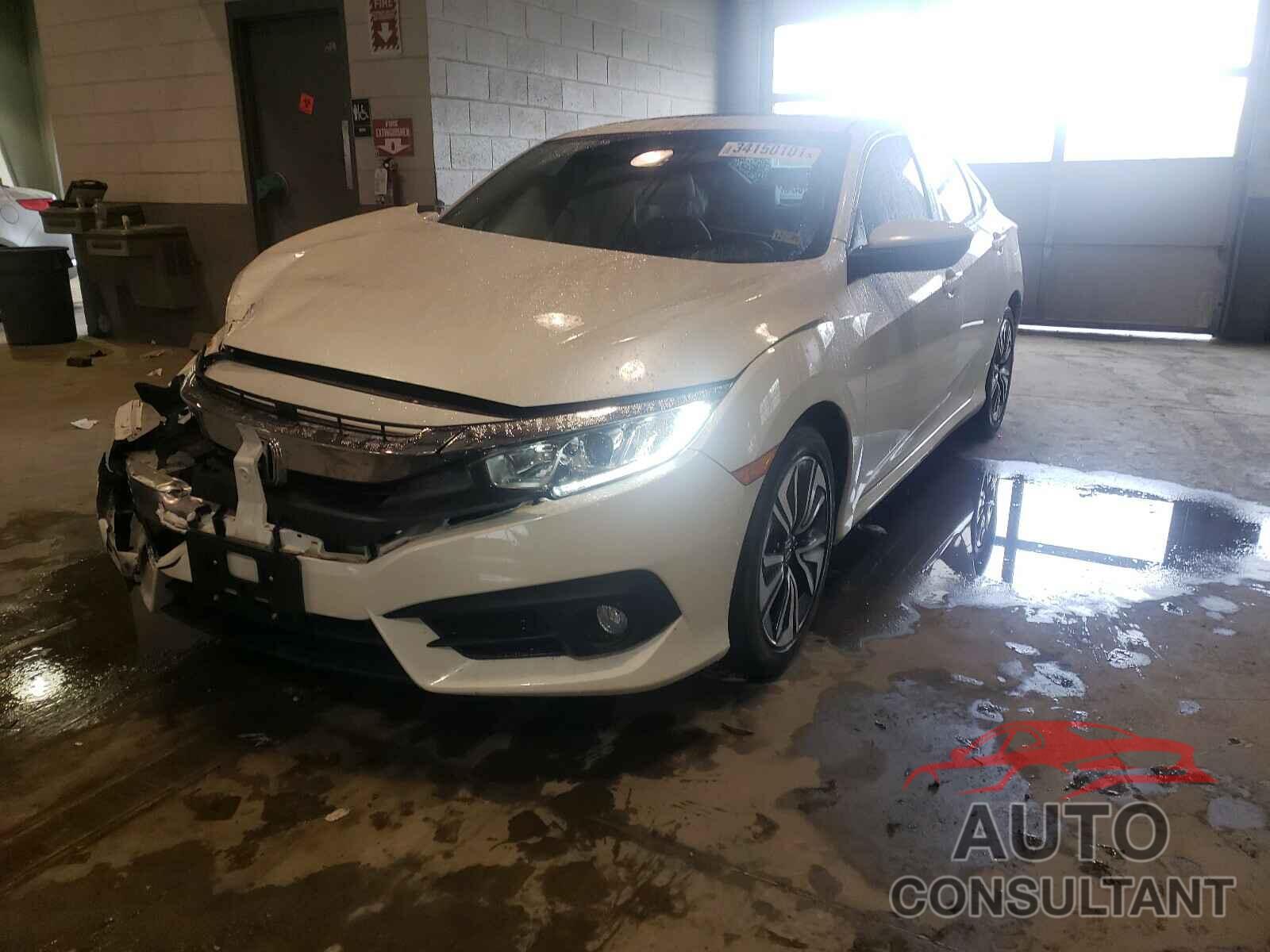 HONDA CIVIC 2018 - JHMFC1F72JX038591