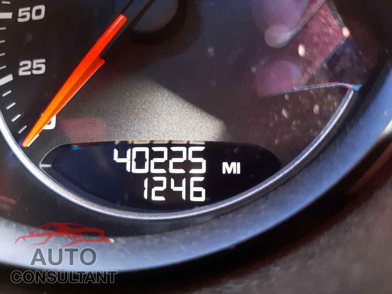 PORSCHE CAYENNE 2017 - WP1AA2A28HKA80305