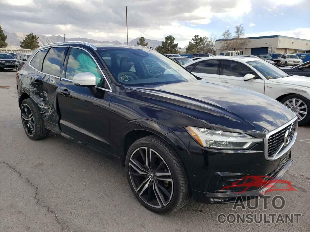 VOLVO XC60 2018 - YV4102RM2J1011810