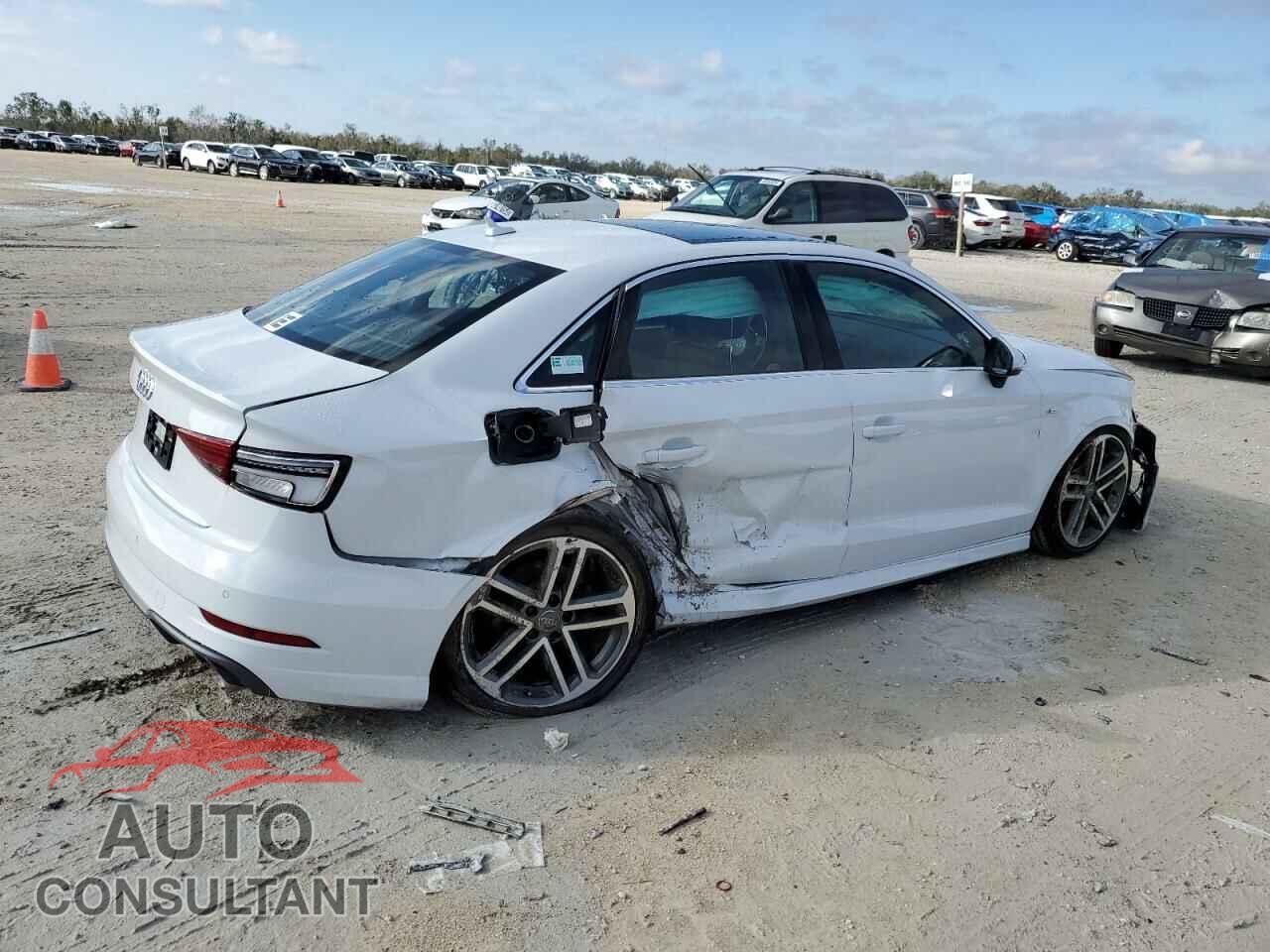 AUDI A3 2017 - WAUJ8GFF5H1032799